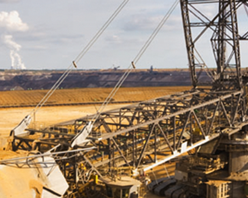 基礎原材料行業